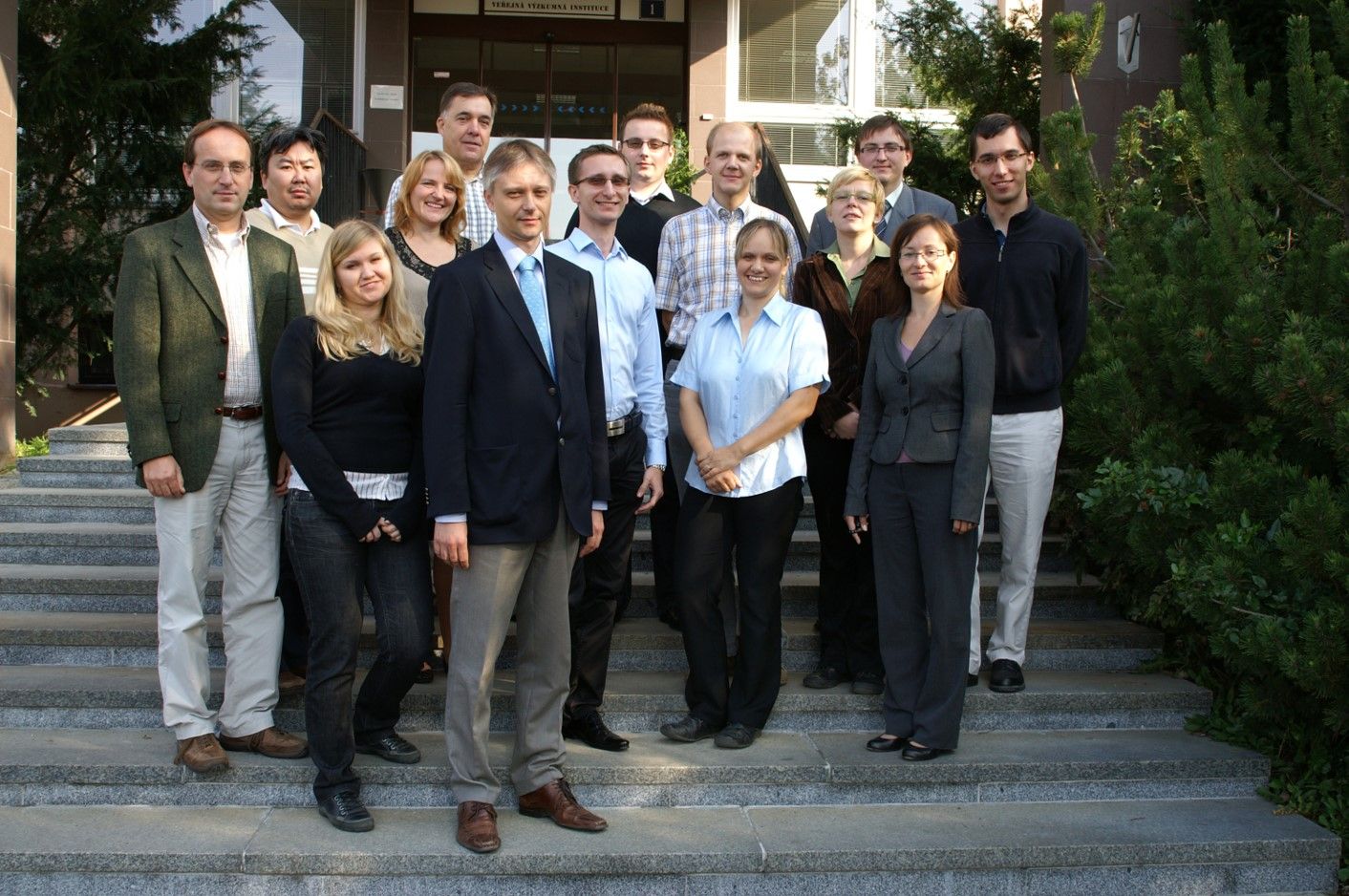 2011 zamestnanci