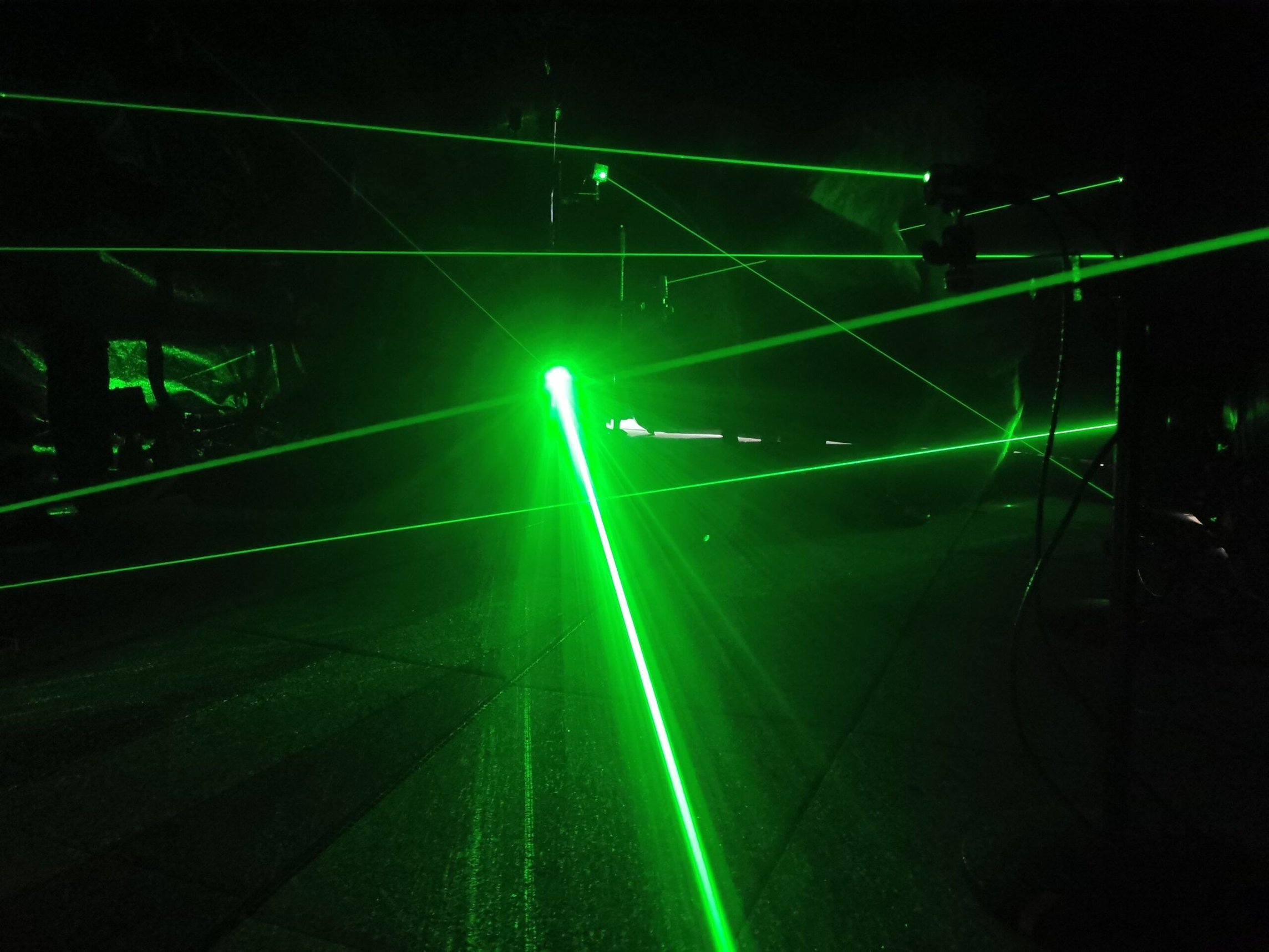 VV FZU CEntrum HiLASE laserove bludiste_1